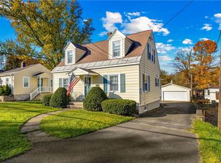 3833 Oneida St, New Hartford, NY 13413