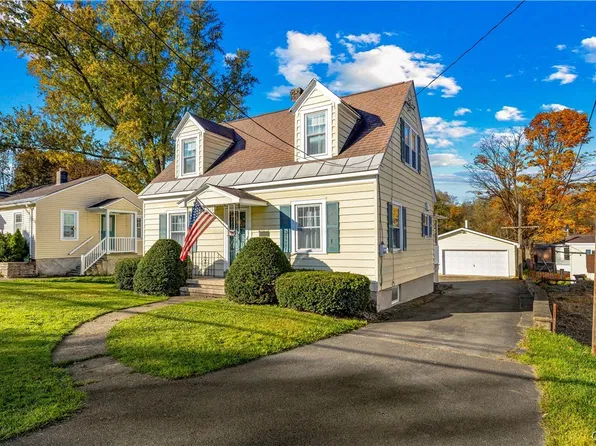 3833 Oneida St, New Hartford, NY 13413