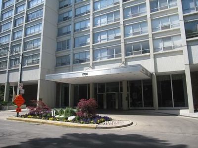 1700 E 56th St APT 2901, Chicago, IL, 60637