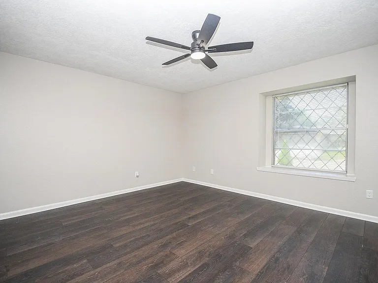 6906 Grant Dr — Photo 30