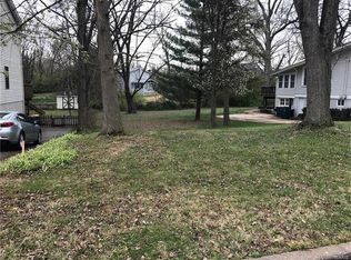 148 E Jackson Rd, Saint Louis, MO 63119