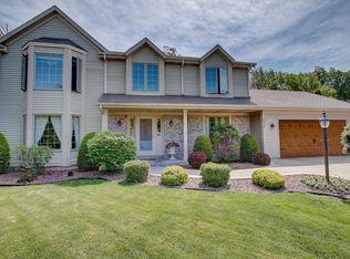 6934 W Norwich St, Milwaukee, WI 53220