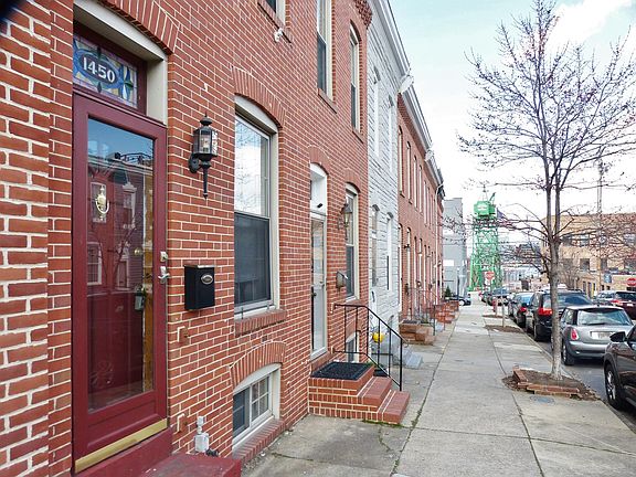 View of he harbor from your doorstep!