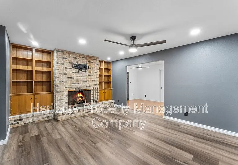 3614 Versailles Dr — Photo 11