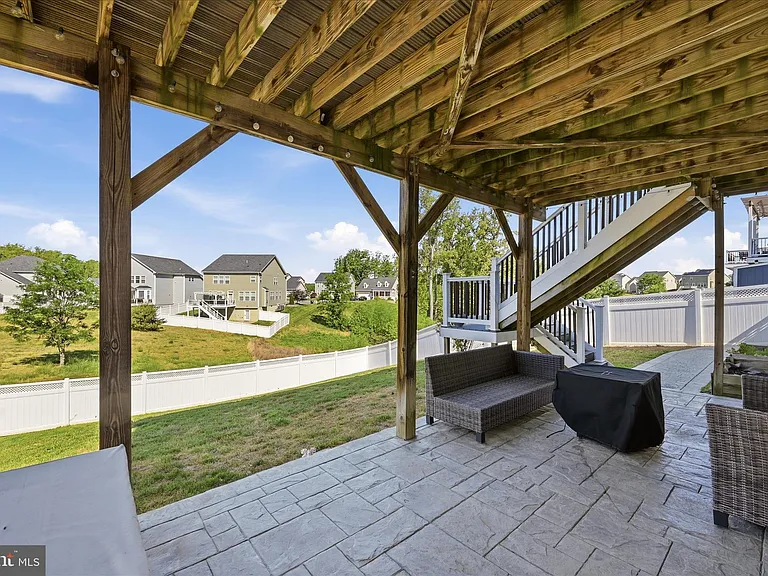 31 Orchid Ln — Photo 50