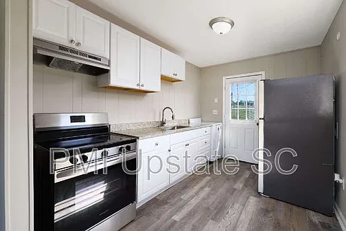 700 Brook St #4 Photo 1 700 Brook St #4 Photo 1