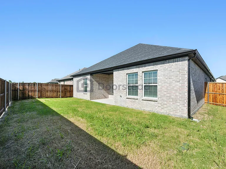 652 Parkside Dr — Photo 38