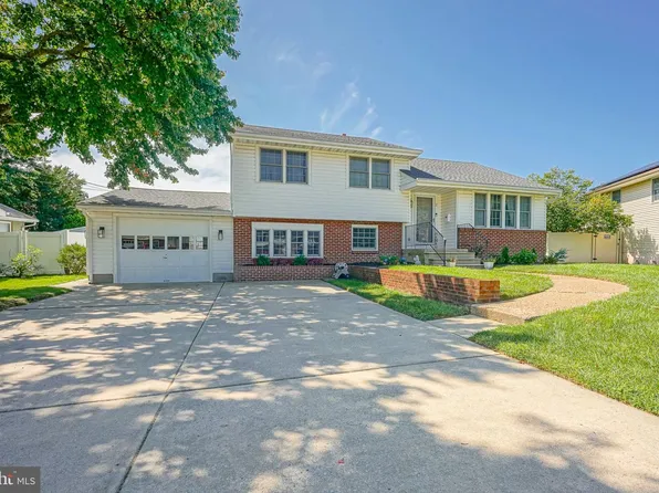 2 Cedar Cir, West Deptford, NJ 08096