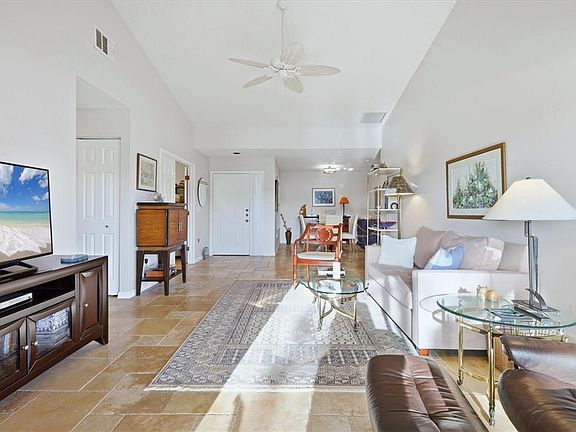 4th image of 260 SOUTHAMPTON DRIVE #312