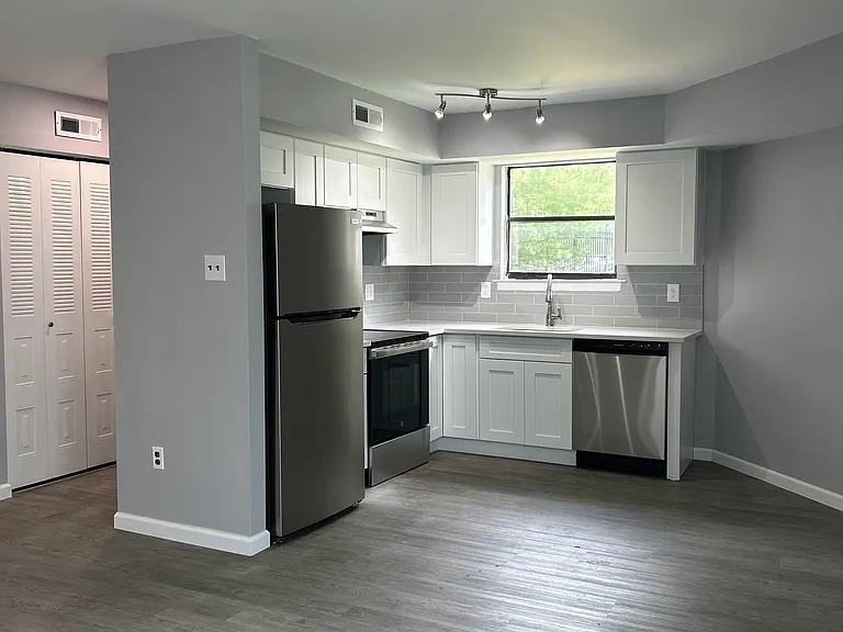 3301 Jennifer Ct — Photo 4