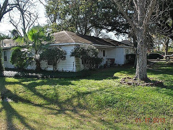 Corner lot