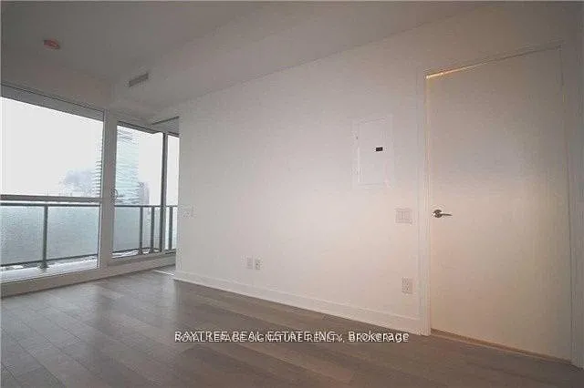 The Bond Condos — Photo 2
