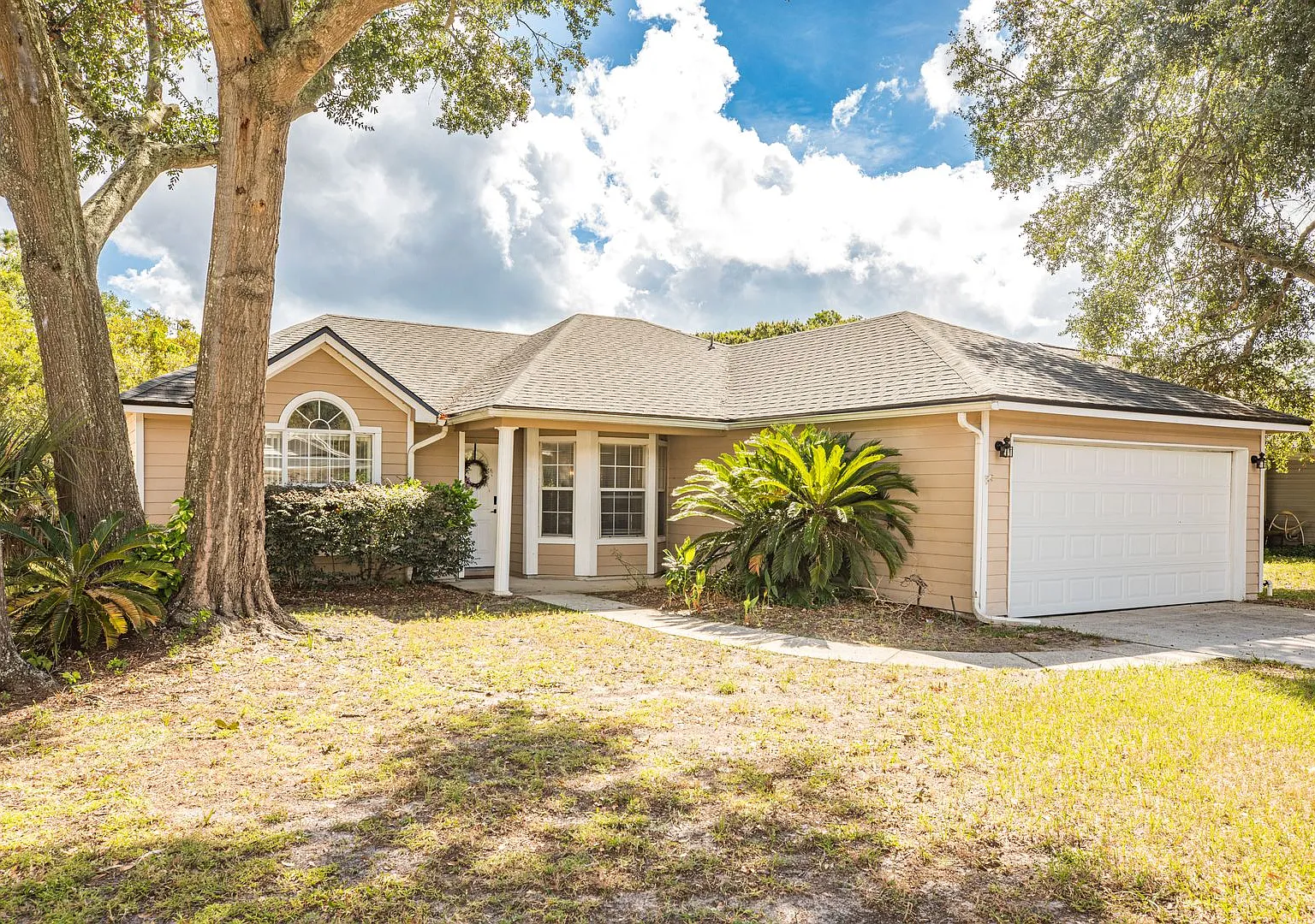 Furnished Rental in Ashley Manors! — Photo 2