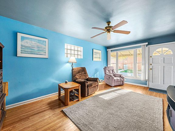 3rd image of 2936 Oak Park Ave