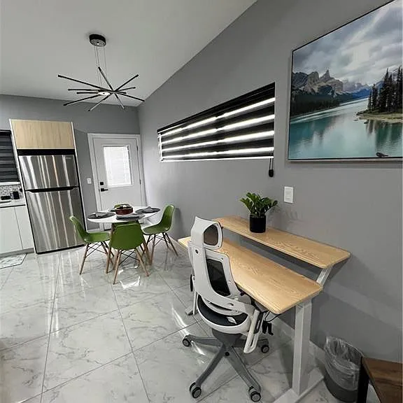1421 Iris Ave #1 — Photo 4