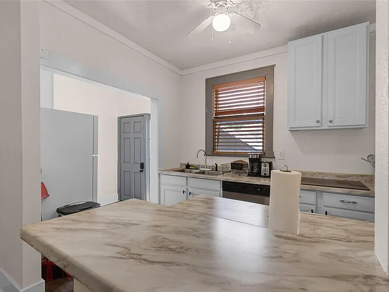 730 Johnson Ave — Photo 15