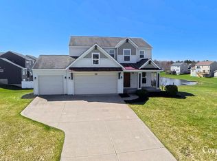 6233 Norfolk Dr, Norton Shores, MI 49444