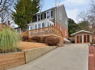 5819 Edgehill Dr, Alexandria, VA 22303