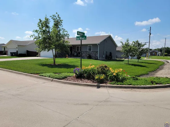 1201 Red Wheat Dr, Emporia, KS 66801