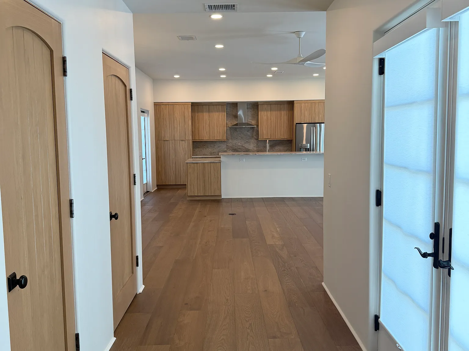 2 bed, 2.5 bath, 1532 sqft, $6,000 — Photo 3