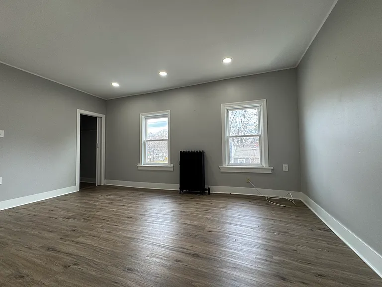 454 N Main St #3 — Photo 1