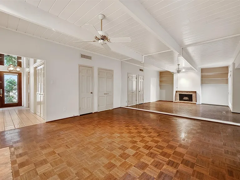 5338 Brownway St #B19 — Photo 29