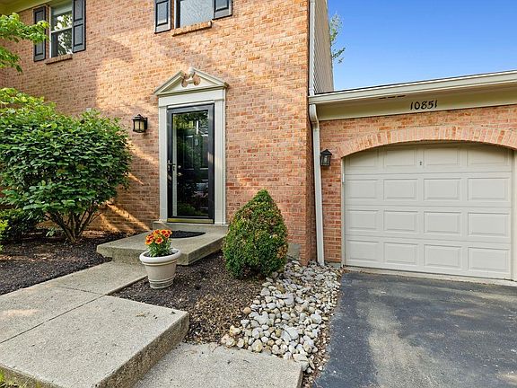 3rd image of 10851 Fallsington Ct