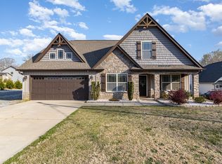 435 Dickson Rd, Campobello, SC 29322