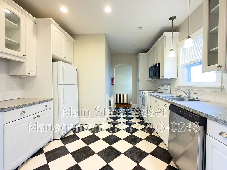 139 S 29th St #1 — Photo 21