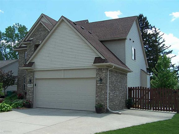 3rd image of 32020 Red Creek Dr