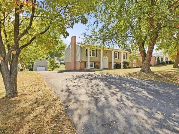7341 Tinkerview Rd, Roanoke, VA 24019