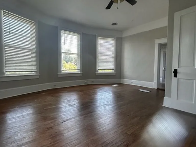 412 Johnson St — Photo 13