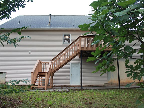 3rd image of 4560 Broadwater Trl