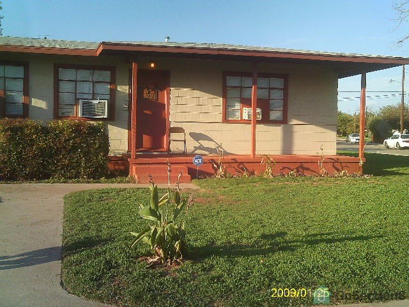 1st image of 4024 Redbud Cir