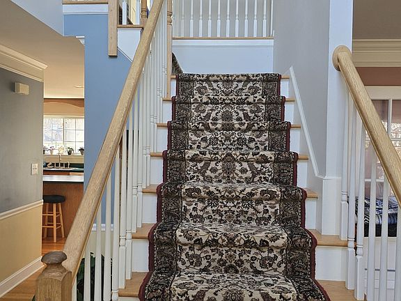 4th image of 30 Commodore Hull Drive