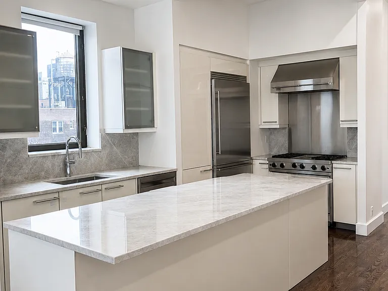 43 W 64th St #Penthouse 9d — Photo 18