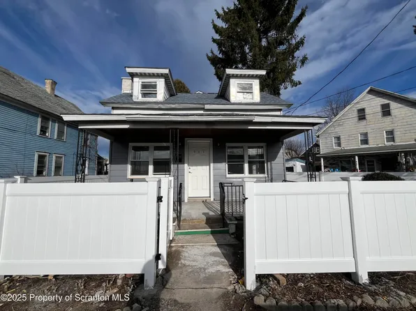 909 Battle St, Scranton, PA 18508