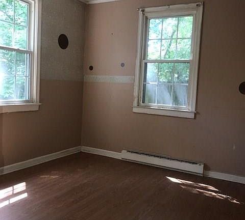 4th image of 1817 Gatewood Ave
