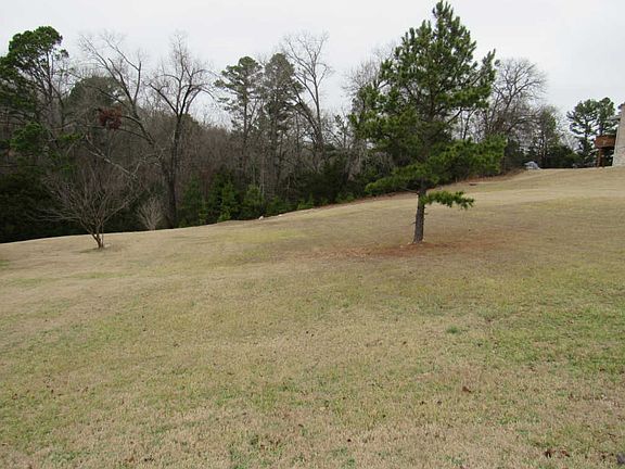 4th image of 185 Nathan Dr