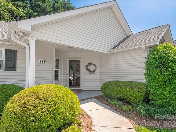 4th image of 179 Oak Village Pkwy #98