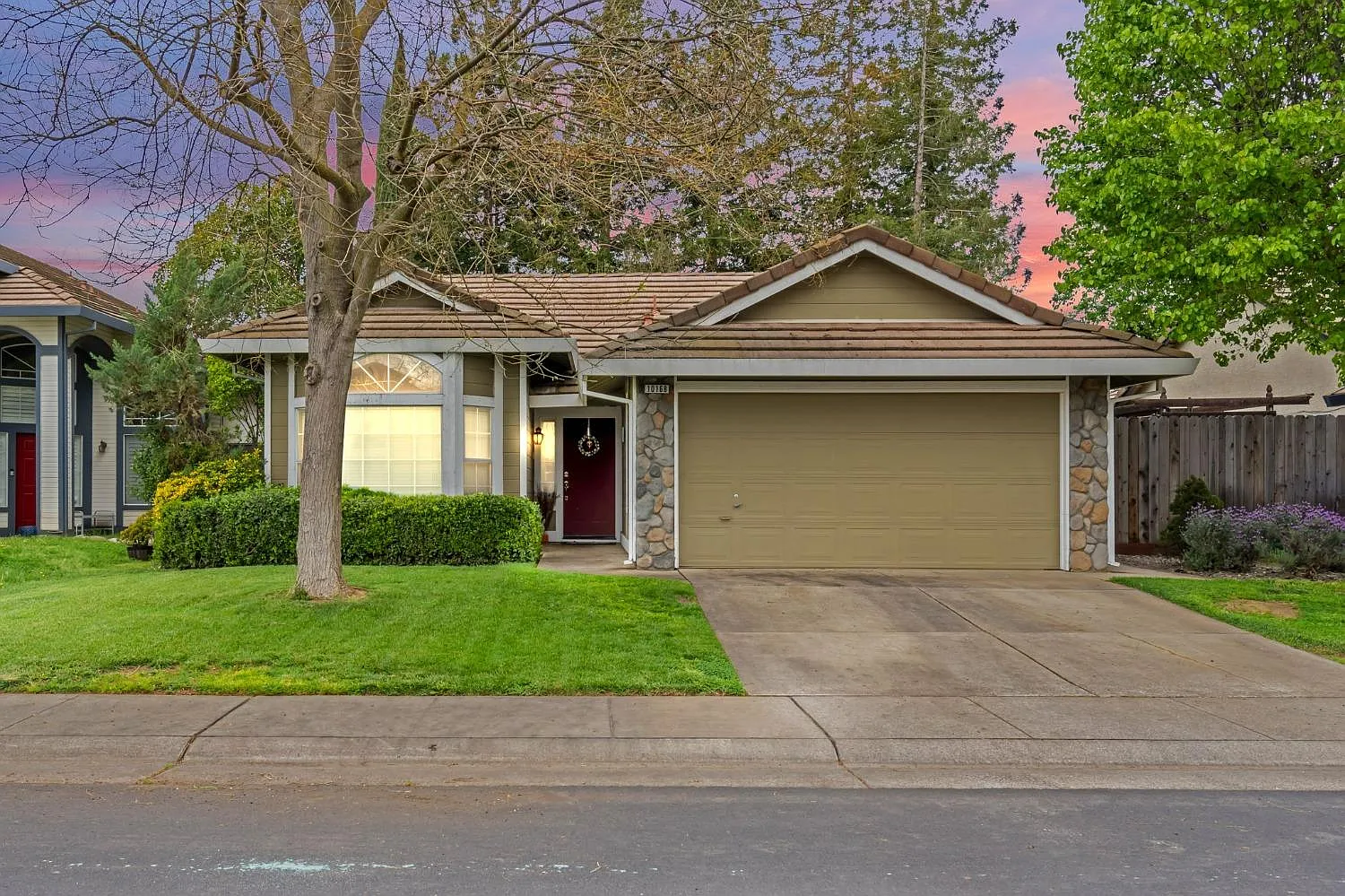 10168 Gatemont Cir photo 1