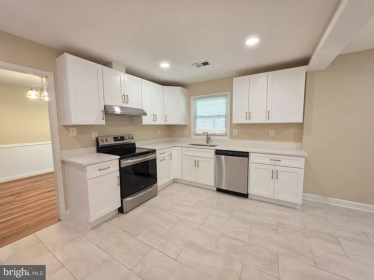 2090 Jason Ct — Photo 16