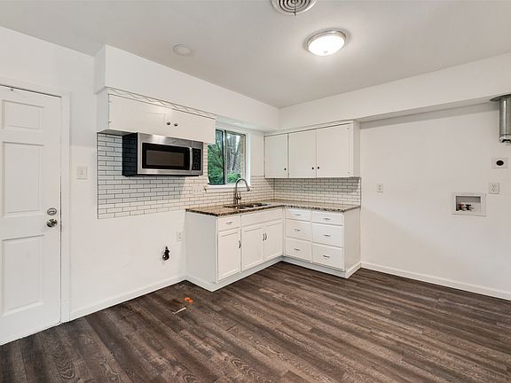 5th image of 730 Cindy Ln