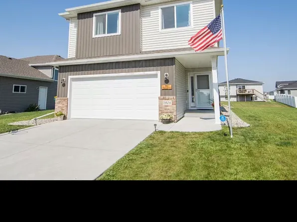 5804 Deb Dr W, West Fargo, ND 58078