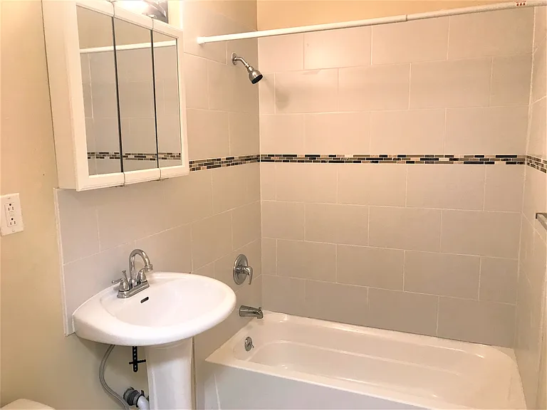 202 Cleveland St #AA5 — Photo 12