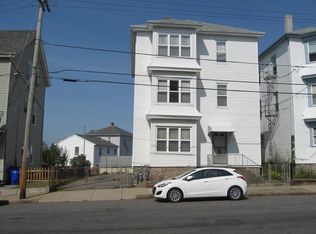 32 Bradford Ave, Fall River, MA 02721