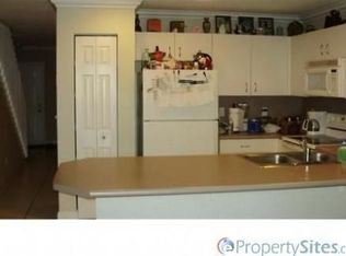 890 Summit Lake Dr, West Palm Beach, FL 33406