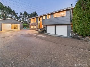 11242-11242B Fremont Ave N, Seattle, WA 98133