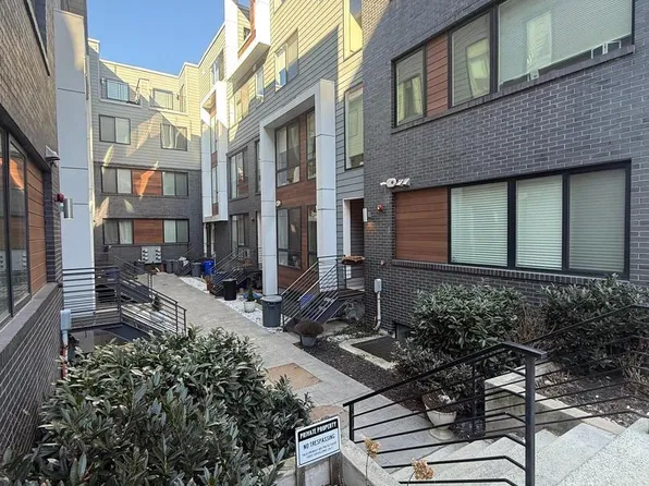 1647 E Eyre St Unit 3, Philadelphia, PA 19125