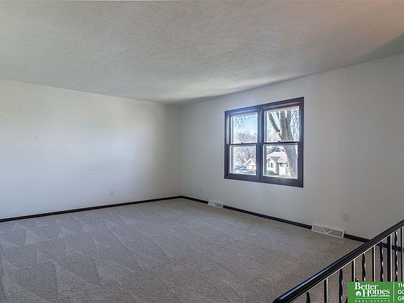5th image of 4921 N 107th St